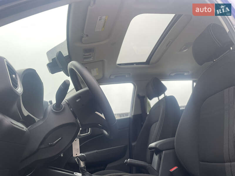 Внедорожник / Кроссовер Hyundai Venue 2023 в Львове