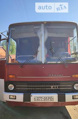 Пригородный автобус Ikarus 211 1980 в Ужгороде