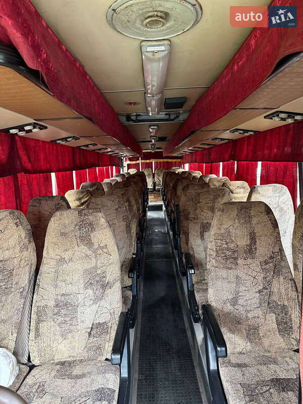 Туристический / Междугородний автобус Ikarus 250 1988 в Ромнах