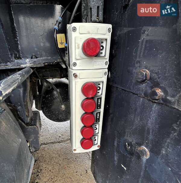 Цистерна полуприцеп Indox SC-3 2002 в Львове