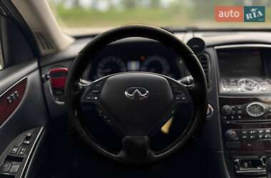 Внедорожник / Кроссовер Infiniti EX 25 2011 в 