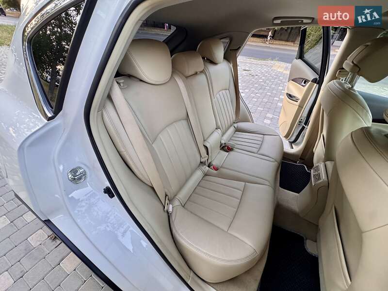 Позашляховик / Кросовер Infiniti EX 25 2011 в Одесі