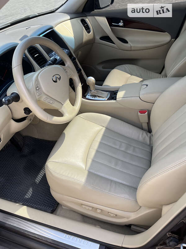 Внедорожник / Кроссовер Infiniti EX 35 2008 в Кривом Роге фото 26 Внедорожник / Кроссовер Infiniti EX 35 2008 в Кривом Роге