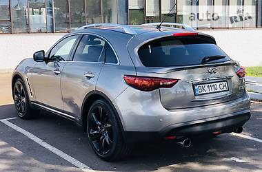 Внедорожник / Кроссовер Infiniti FX 30 2010 в Ровно