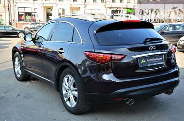 Внедорожник / Кроссовер Infiniti FX 30 2013 в Киеве