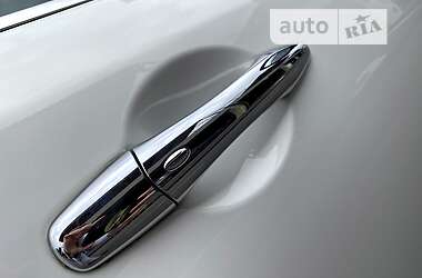 Внедорожник / Кроссовер Infiniti FX 30 2011 в 