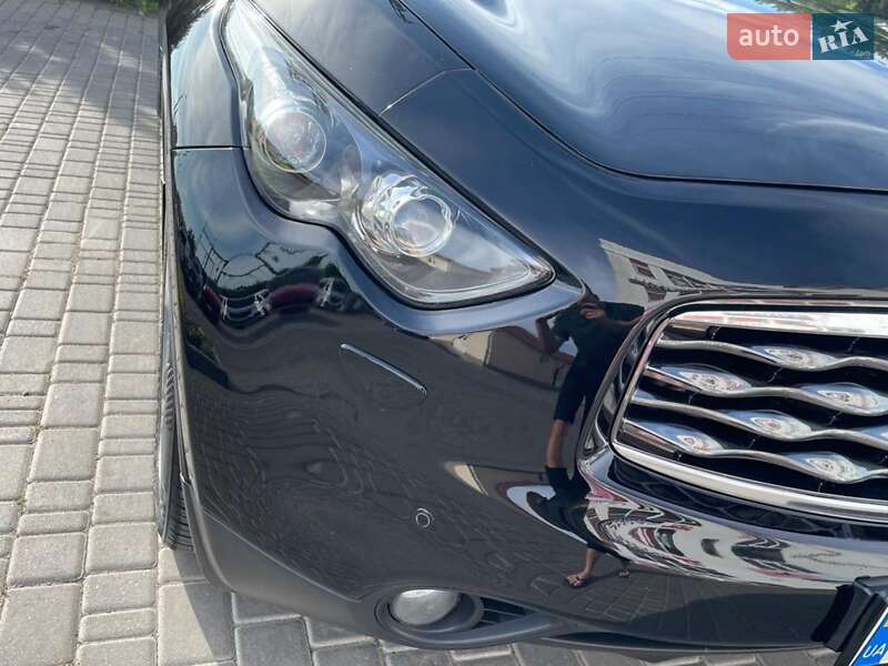Внедорожник / Кроссовер Infiniti FX 30 2011 в Одессе
