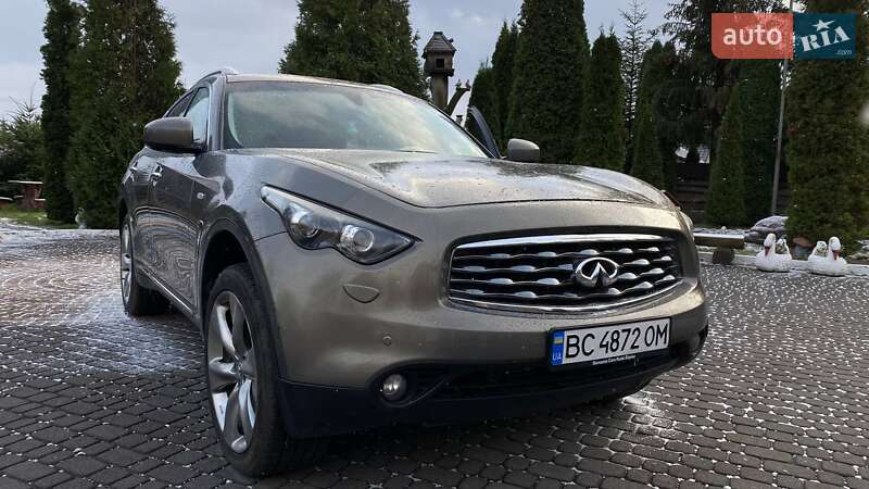 Infiniti FX 30 2011