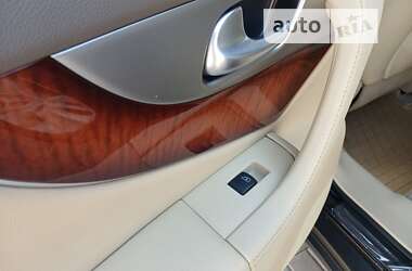 Внедорожник / Кроссовер Infiniti FX 30 2013 в Киеве