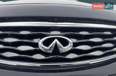 Внедорожник / Кроссовер Infiniti FX 30 2011 в Ровно