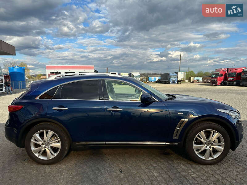 Внедорожник / Кроссовер Infiniti FX 30 2012 в Мукачево