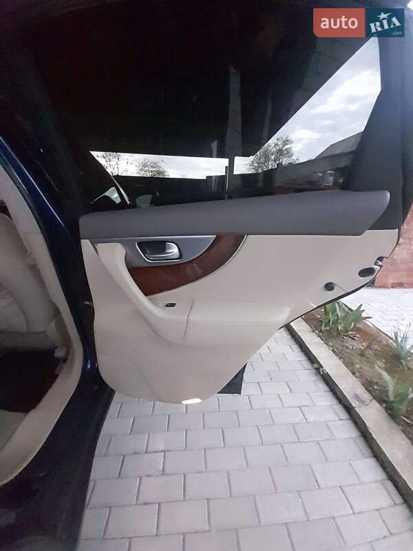 Внедорожник / Кроссовер Infiniti FX 30 2012 в Мукачево
