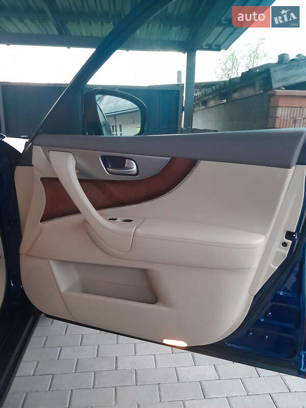 Внедорожник / Кроссовер Infiniti FX 30 2012 в Мукачево
