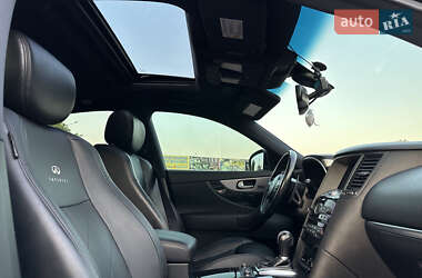 Позашляховик / Кросовер Infiniti FX 30 2011 в 