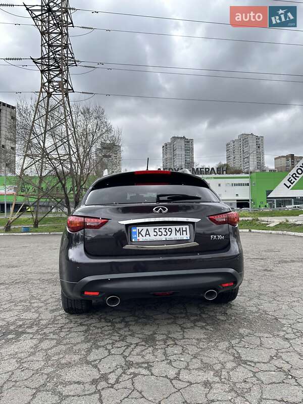 Позашляховик / Кросовер Infiniti FX 30 2013 в Києві