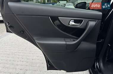 Внедорожник / Кроссовер Infiniti FX 30 2012 в 