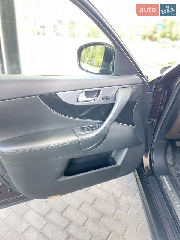Внедорожник / Кроссовер Infiniti FX 30 2011 в Днепре