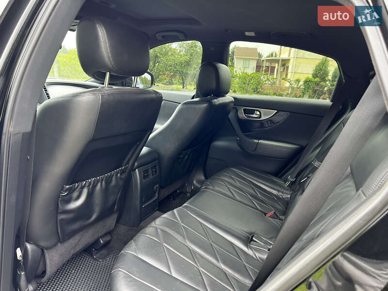 Позашляховик / Кросовер Infiniti FX 30 2010 в Дніпрі