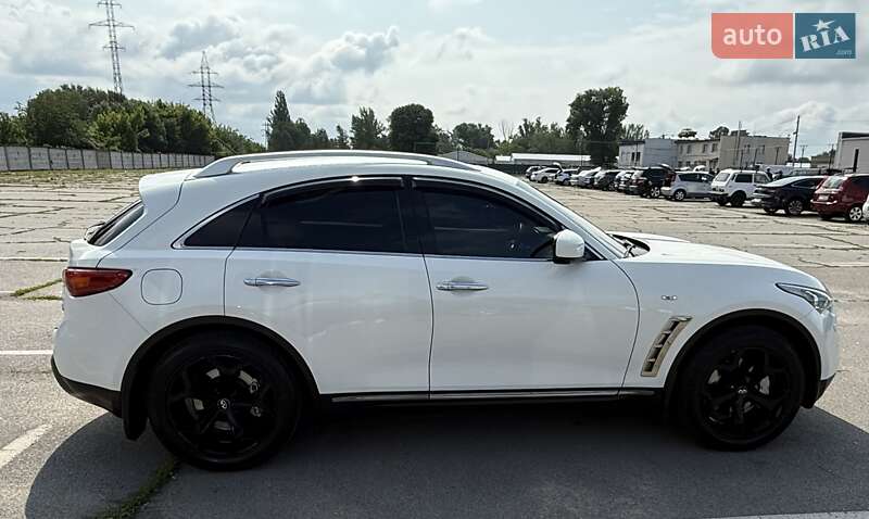 Внедорожник / Кроссовер Infiniti FX 30 2011 в Кременчуге