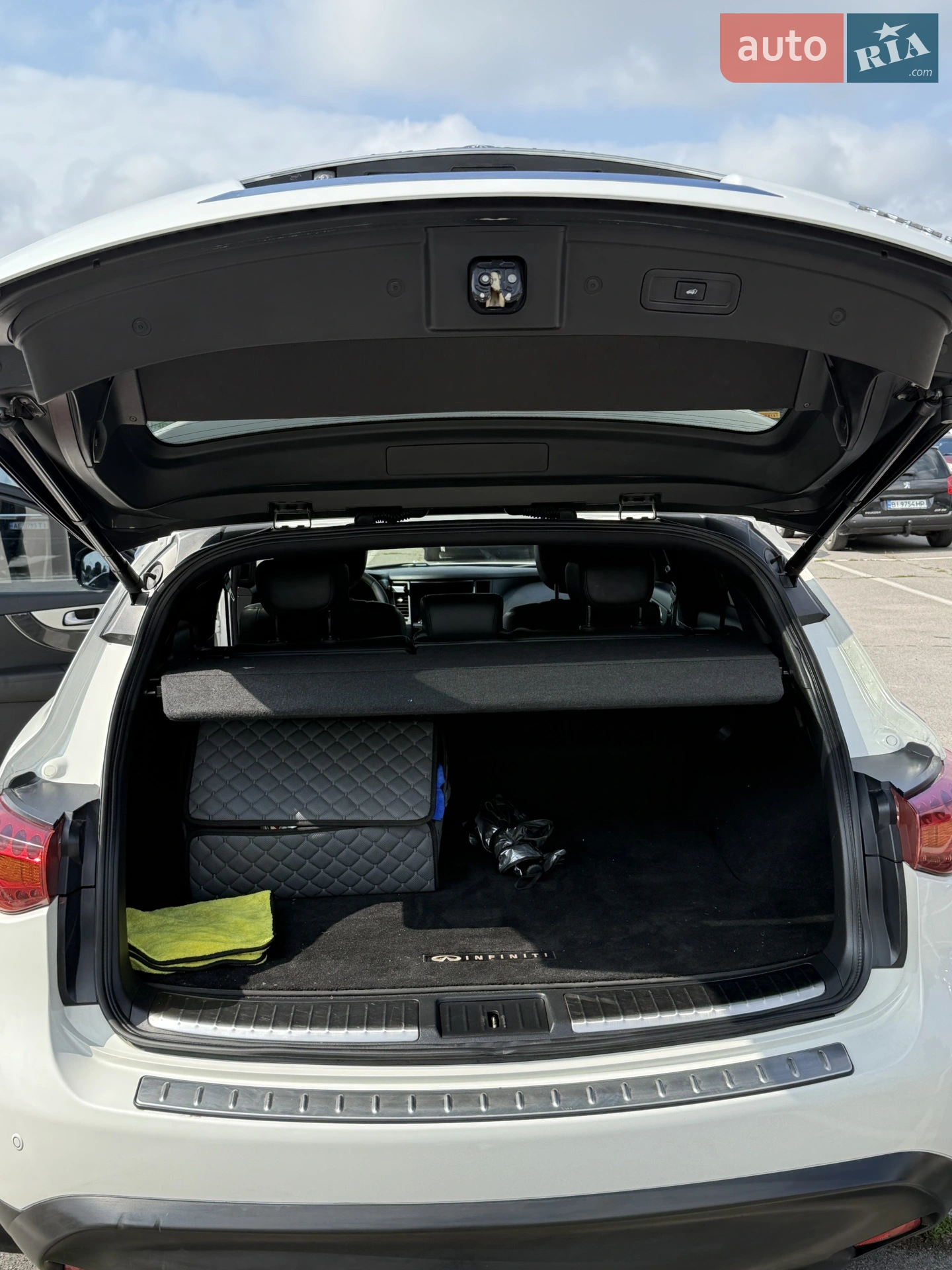 2011 Infiniti FX - мініатюра 18