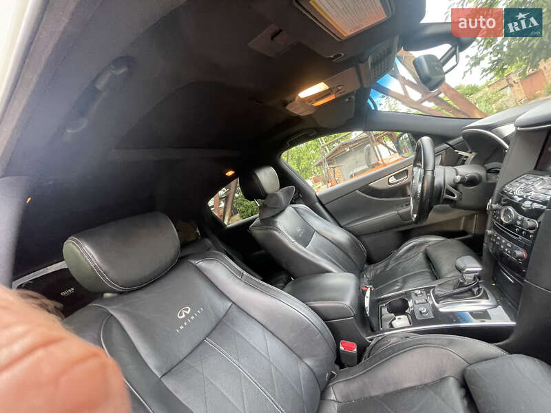 Позашляховик / Кросовер Infiniti FX 30 2012 в Олександрії