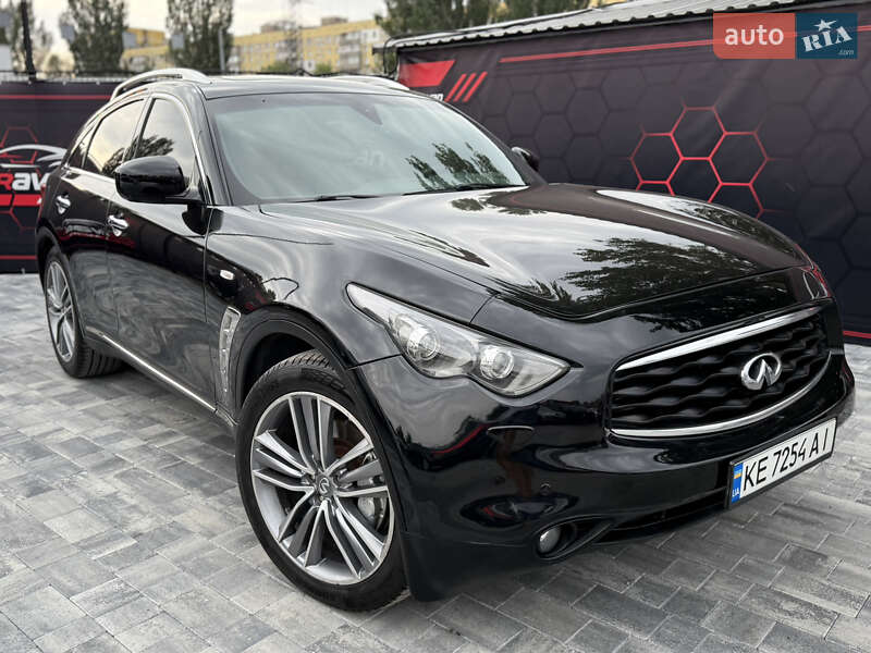 Infiniti FX 30 2010