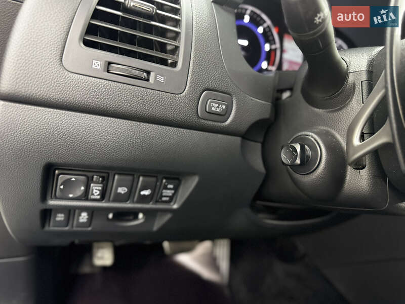 Позашляховик / Кросовер Infiniti FX 30 2013 в Одесі
