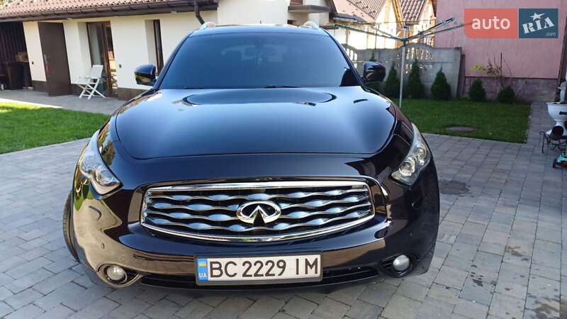 Внедорожник / Кроссовер Infiniti FX 30 2011 в Дрогобыче