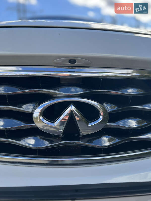Внедорожник / Кроссовер Infiniti FX 30 2011 в Виноградове фото 21 Внедорожник / Кроссовер Infiniti FX 30 2011 в Виноградове