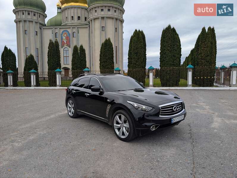 Внедорожник / Кроссовер Infiniti FX 30 2011 в Дубно