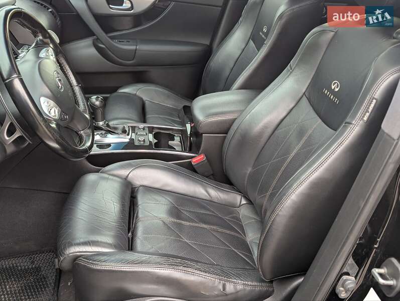 Внедорожник / Кроссовер Infiniti FX 30 2011 в Дубно