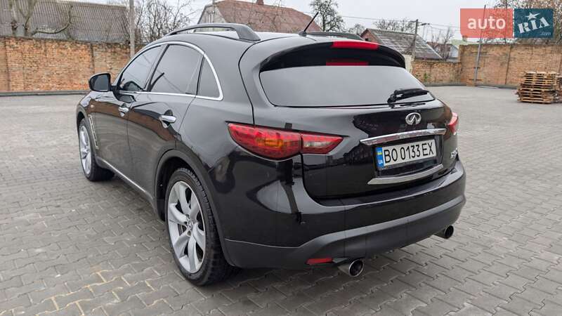 Внедорожник / Кроссовер Infiniti FX 30 2011 в Дубно
