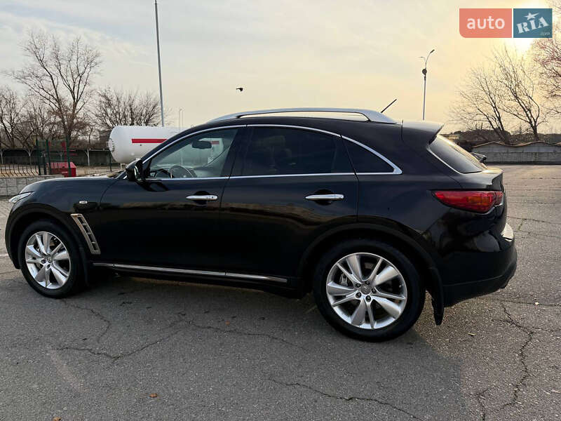 Внедорожник / Кроссовер Infiniti FX 30 2012 в Запорожье