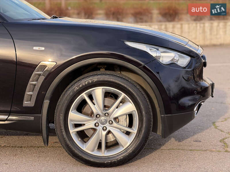 Внедорожник / Кроссовер Infiniti FX 30 2012 в Запорожье