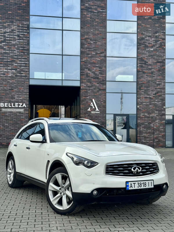 Внедорожник / Кроссовер Infiniti FX 30 2010 в Черновцах