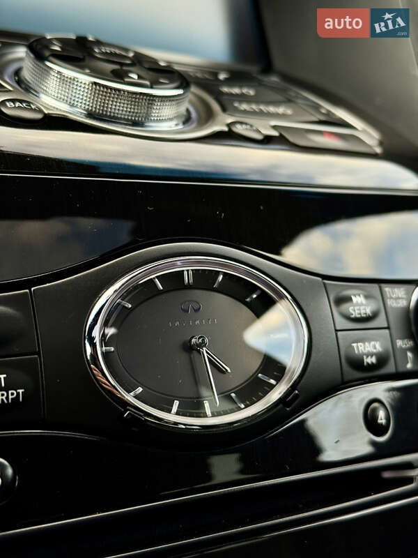 Внедорожник / Кроссовер Infiniti FX 30 2010 в Черновцах