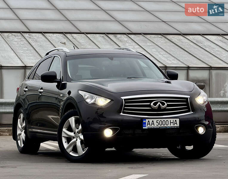 Внедорожник / Кроссовер Infiniti FX 30 2012 в Киеве фото 9 Внедорожник / Кроссовер Infiniti FX 30 2012 в Киеве
