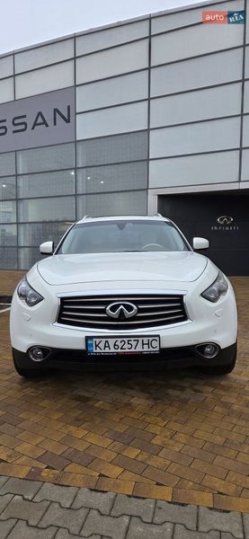 Infiniti FX 30 2011