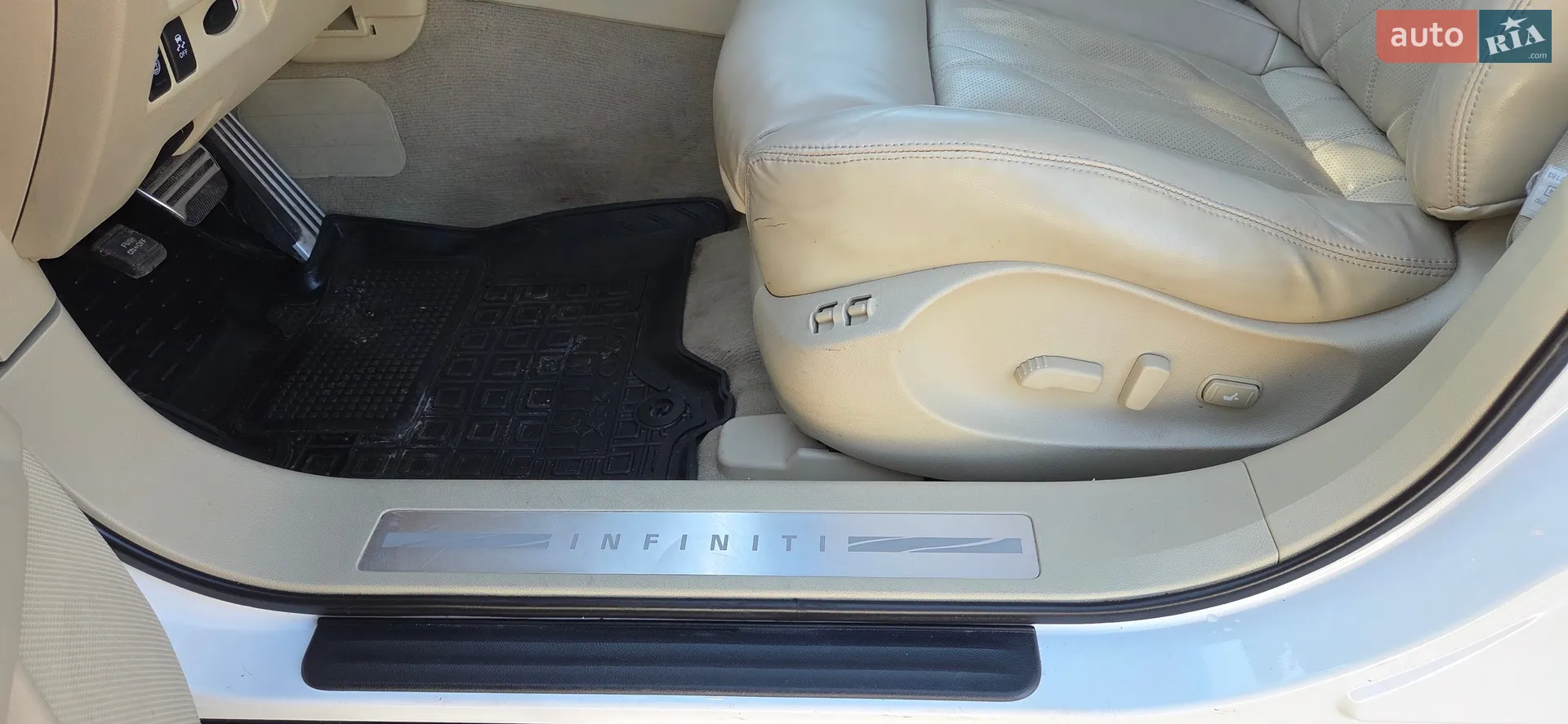 2011 Infiniti FX - мініатюра 22
