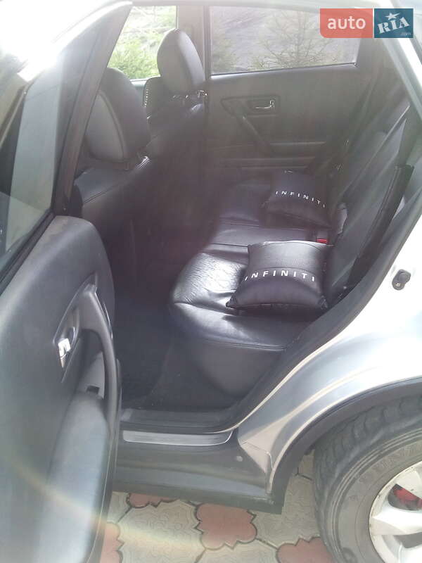 Позашляховик / Кросовер Infiniti FX 35 2006 в Чернівцях