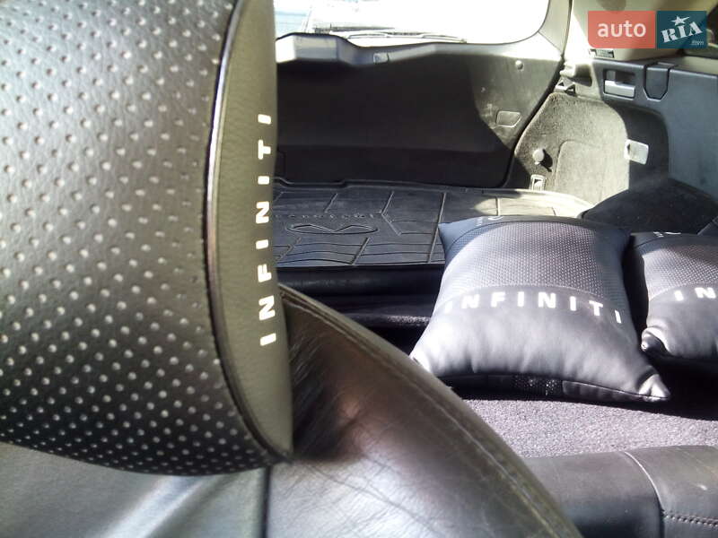 Позашляховик / Кросовер Infiniti FX 35 2006 в Чернівцях