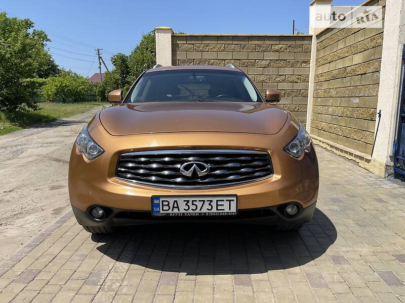Позашляховик / Кросовер Infiniti FX 35 2008 в Петровому