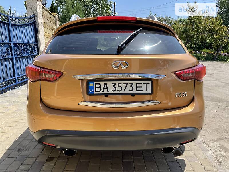 Позашляховик / Кросовер Infiniti FX 35 2008 в Петровому