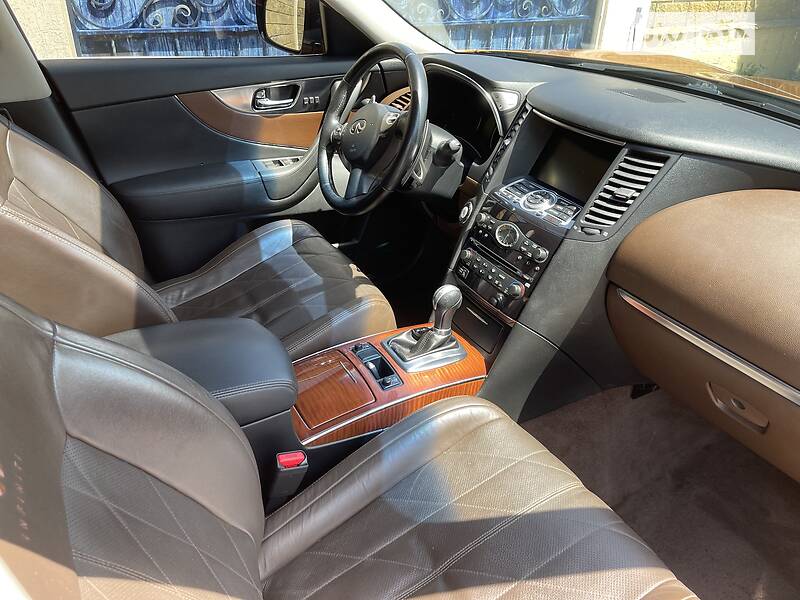Позашляховик / Кросовер Infiniti FX 35 2008 в Петровому