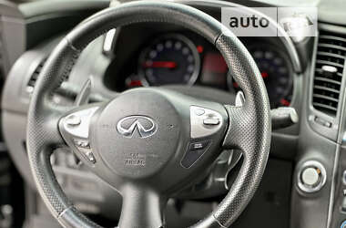 Внедорожник / Кроссовер Infiniti FX 35 2008 в 