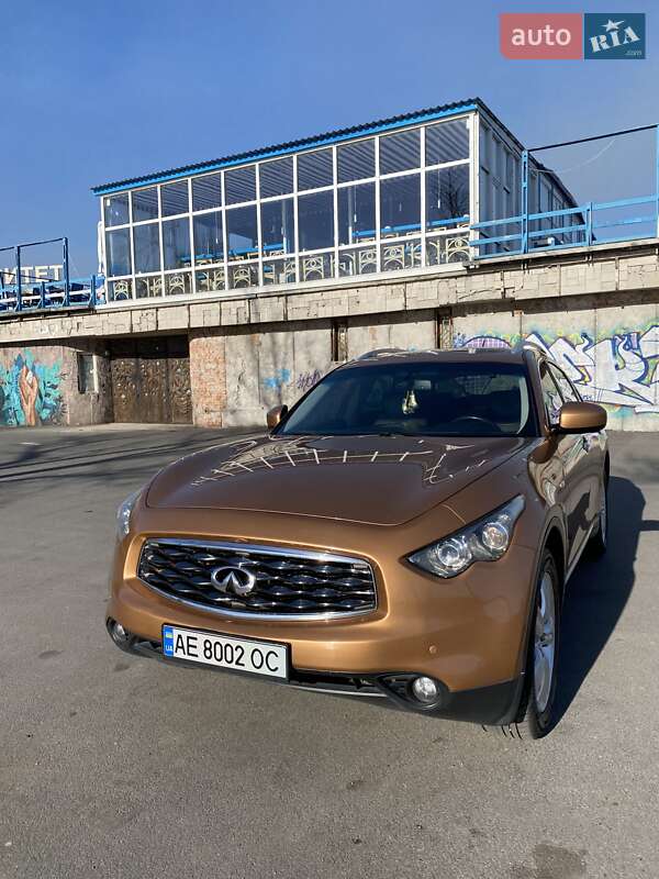 Infiniti FX 35 2010
