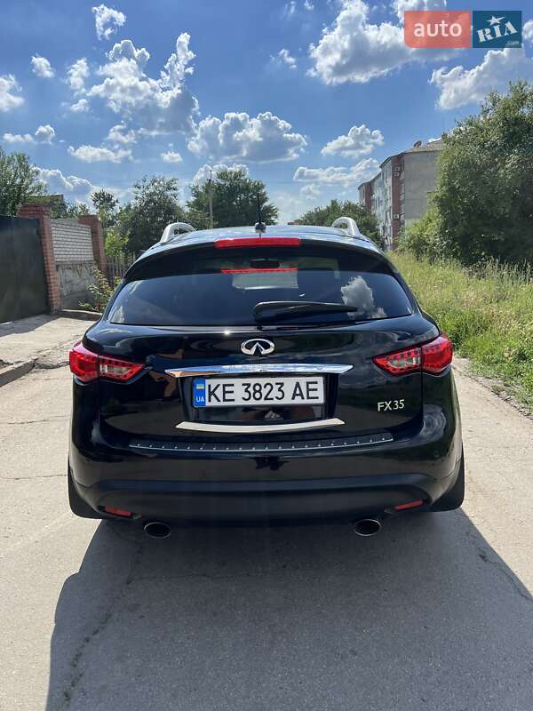 Позашляховик / Кросовер Infiniti FX 35 2011 в Запоріжжі