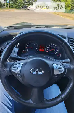Infiniti FX 35 2011