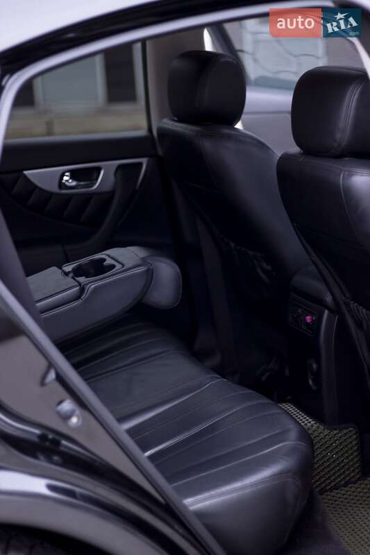 Внедорожник / Кроссовер Infiniti FX 35 2011 в Днепре