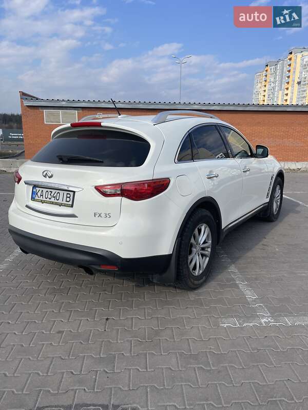 Позашляховик / Кросовер Infiniti FX 35 2011 в Києві